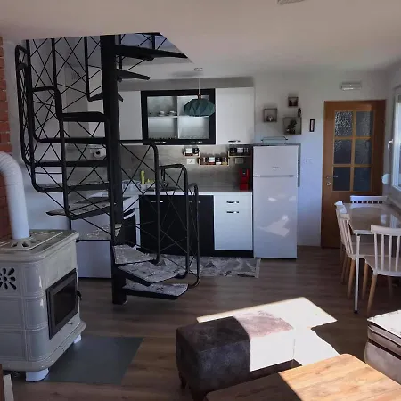 Hébergement de vacances 80 Kodra E Diellit